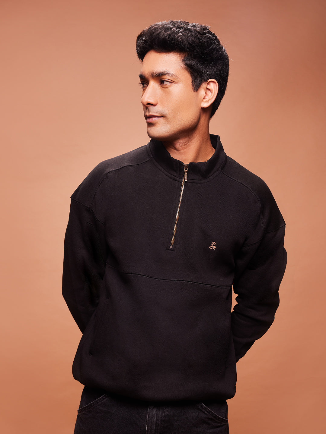 Men's Black Knit Regular Fit Solid Half zip Sweatshirt